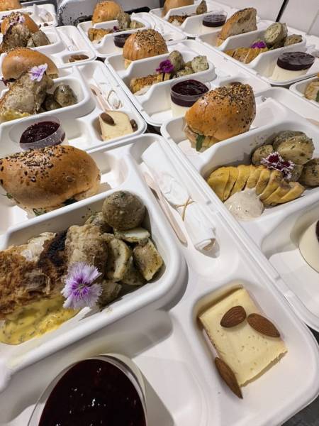 Livraison plateaux repas