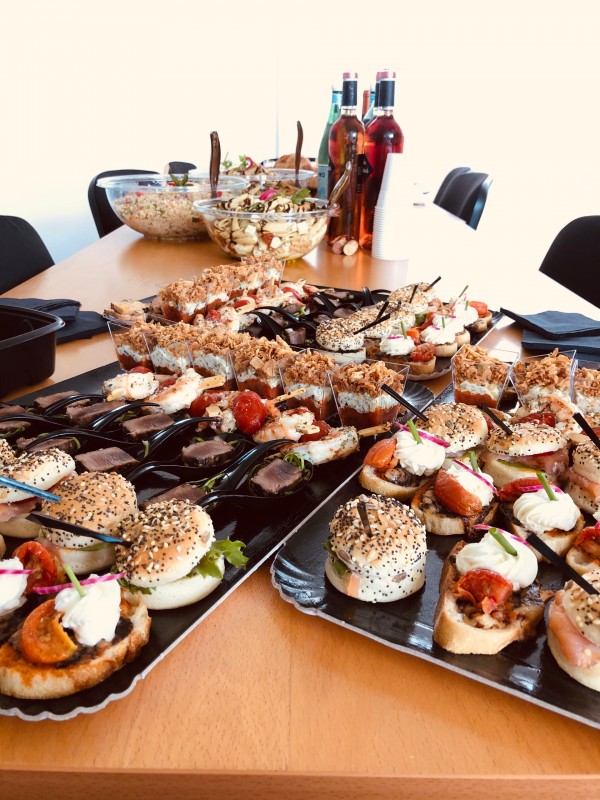 faire appel à un traiteur pour commande d'un repas en entreprise à bordeaux près de gradignan