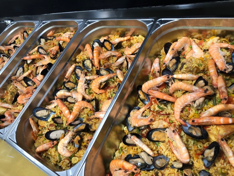 Trouver un Traiteur pour la livraison de Paëlla à domicile à Bordeaux