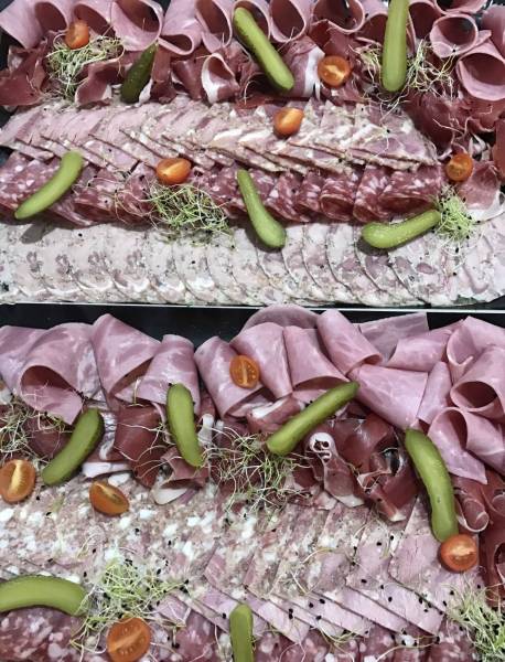 Livraison d'un repas  traiteur pour une réunion d'entreprise a Mérignac